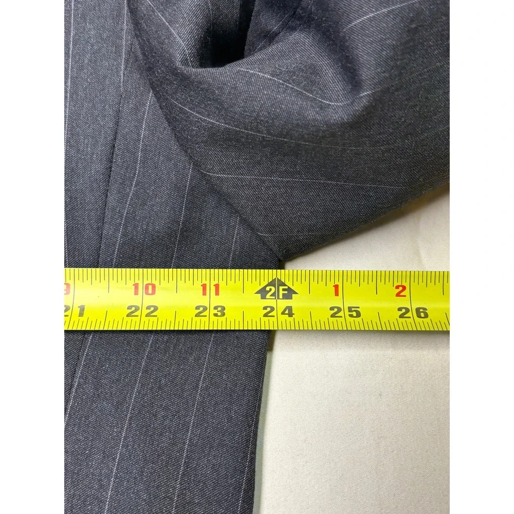 Jos. A. Bank Signature Collection Mens Wool Pinstripe Suit 44SH W42xL28 Charcoal